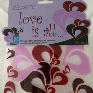 Vazu™ Vases: A vase like you’ve never seen!